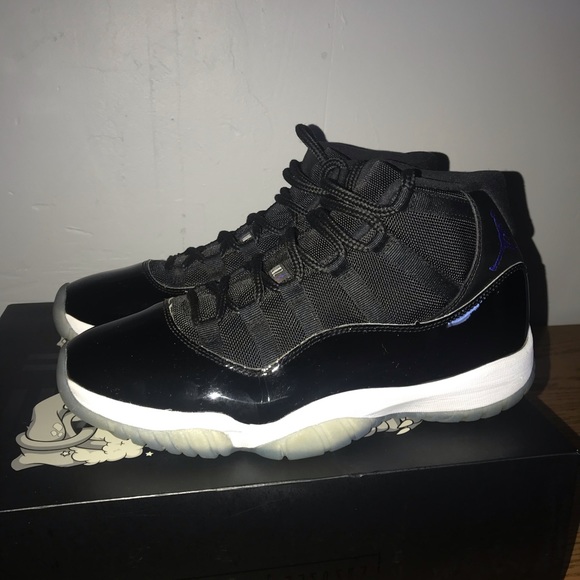 jordan 11 space jam size 9.5